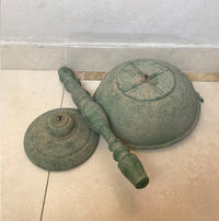 Thumbnail for Abreuvoir à oiseaux sur pied en fonte